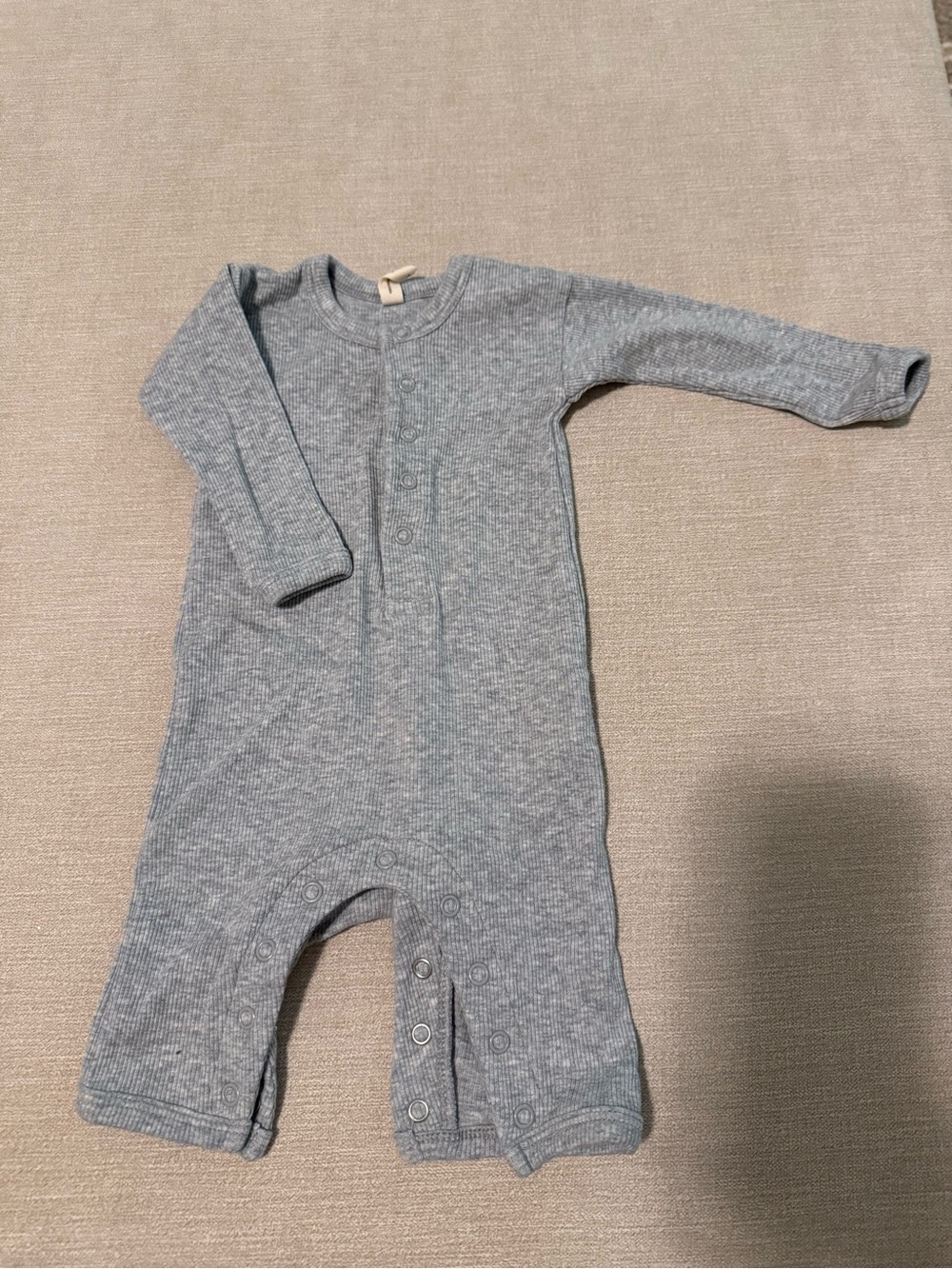 Quincy Mae Light Grey Ribbed Long-Sleeve Baby One-Piece